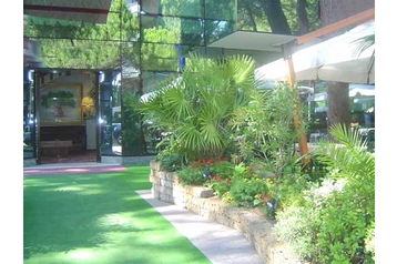 Italia Hotel Milano Marittima, Exteriorul